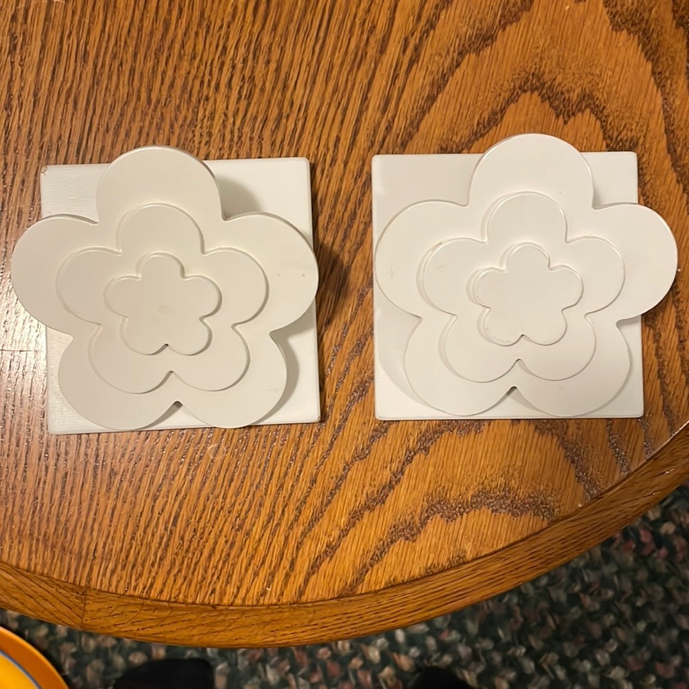 Quilt/Blanket Holders